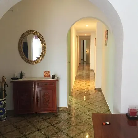 With 3 Bedrooms In With Wonderful City View Balcony And Wifi 4 Km From The Beach Appartement Alicante